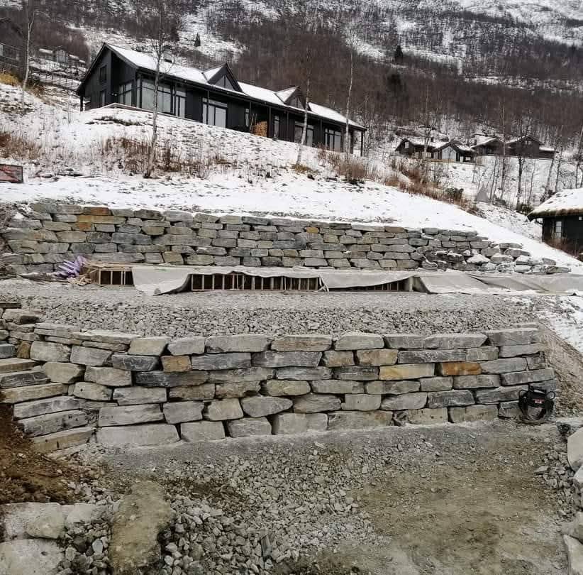 597397996_1327512539182210_9032978547342981433_n